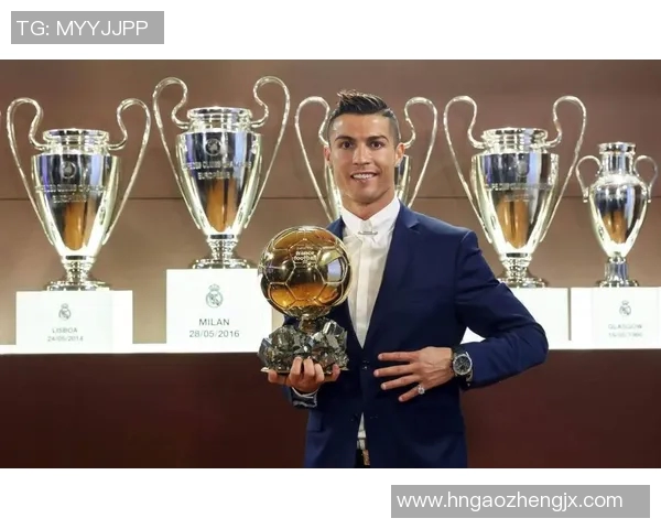 西甲联赛奖杯叫什么：西甲联赛冠军奖杯的名称与历史背景